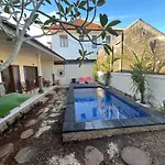 Brian Homestay